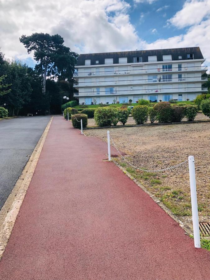 Studio en résidence, proche de la mer avec parking gratuit et clé 4G Villers-sur-Mer Esterno foto