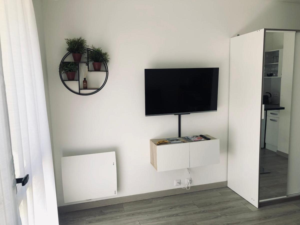 Studio en résidence, proche de la mer avec parking gratuit et clé 4G Villers-sur-Mer Esterno foto